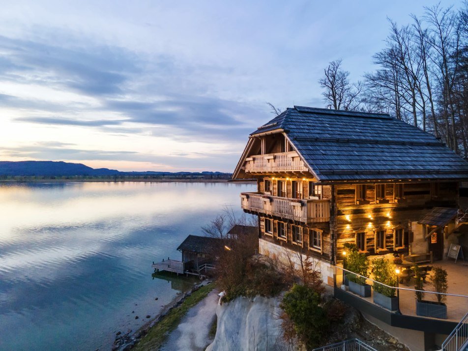 Kristall Therme Trimini Sauna mit See (1).jpg, © Kristall Therme Trimini Kochel am See