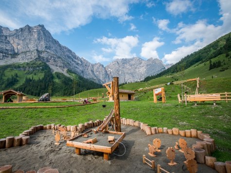 Spielplatz "Spielschatz" in der Engalm nach Hinterriss, © Eng Almen | Claudia Elzenbaumer