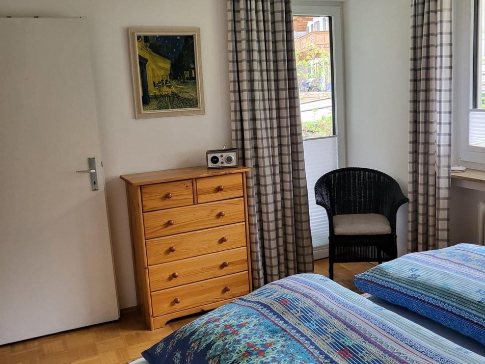 Schlafzimmer 1