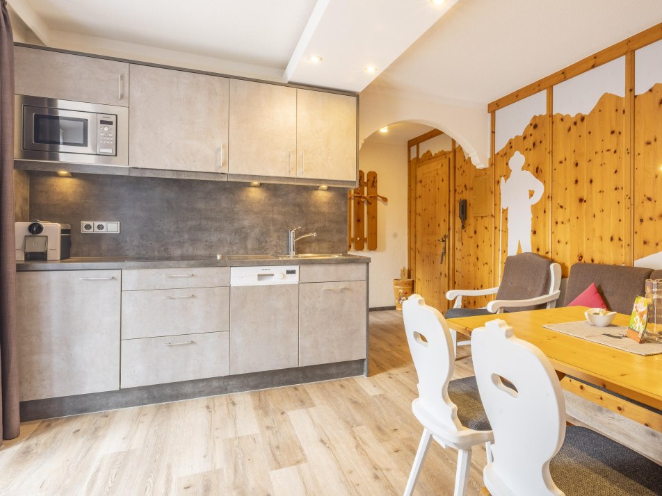 Ferienwohnung Wildfang Wohnraum und Küche-Ferienwo